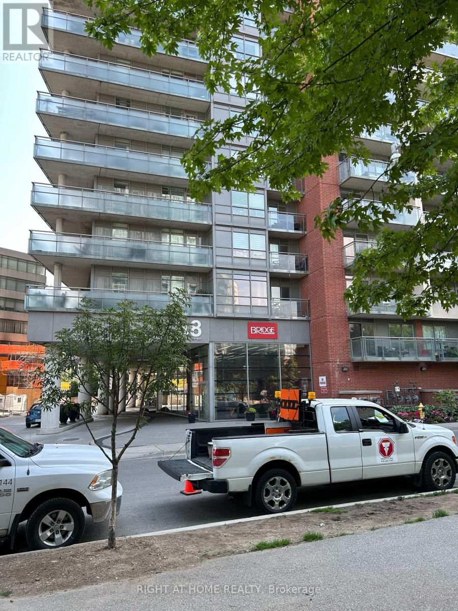 2109 - 38 JOE SHUSTER WAY Image 2