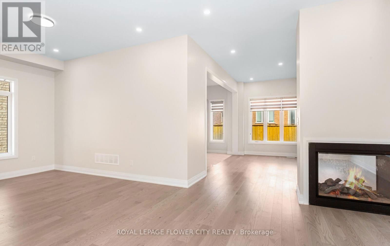 44 ROYAL FERN CRESCENT Image 11