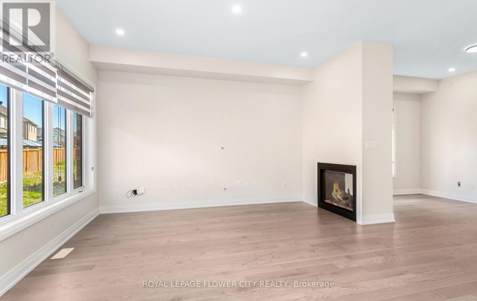44 ROYAL FERN CRESCENT Image 16