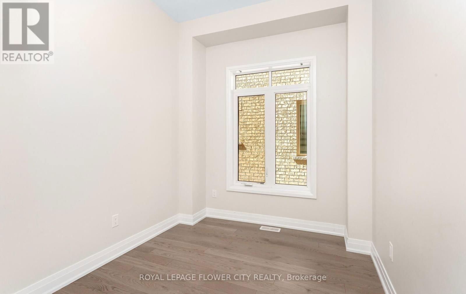 44 ROYAL FERN CRESCENT Image 23