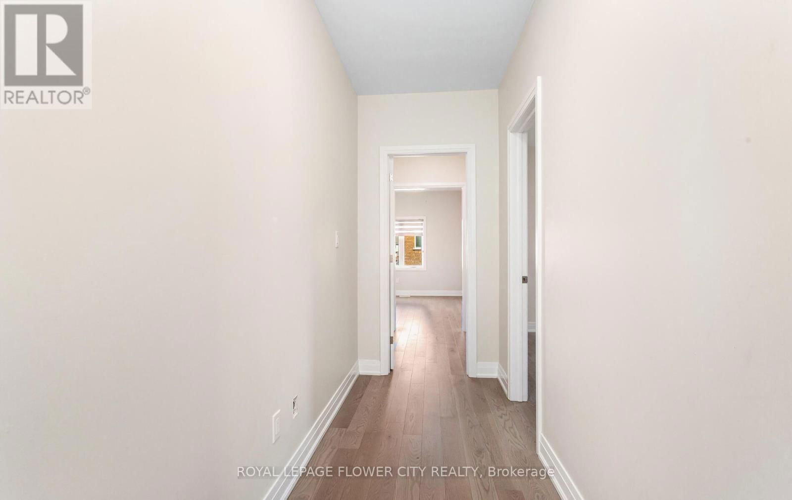 44 ROYAL FERN CRESCENT Image 27