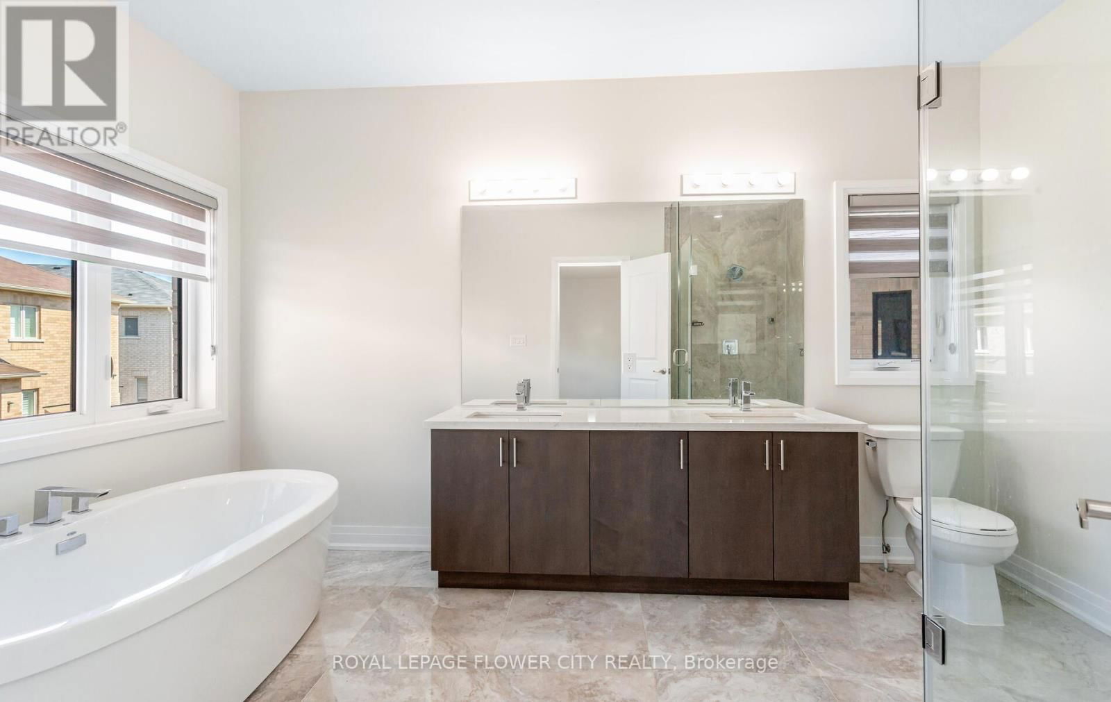 44 ROYAL FERN CRESCENT Image 30