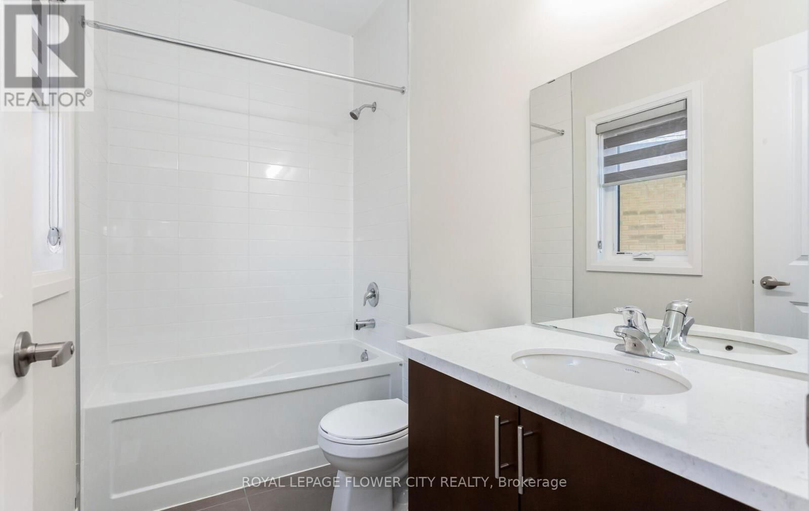 44 ROYAL FERN CRESCENT Image 34