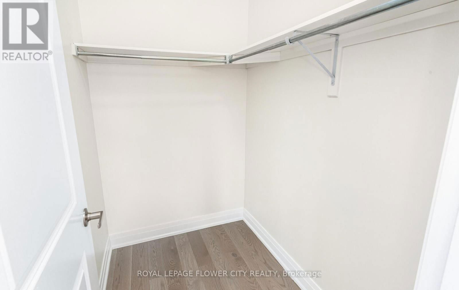 44 ROYAL FERN CRESCENT Image 36