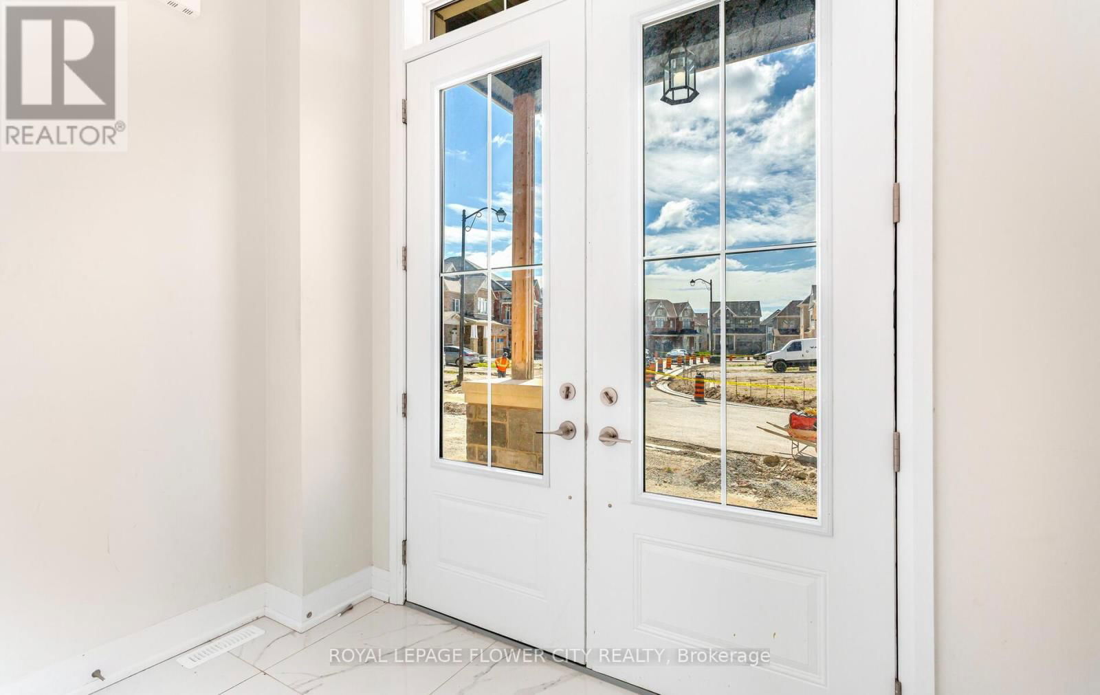 44 ROYAL FERN CRESCENT Image 5