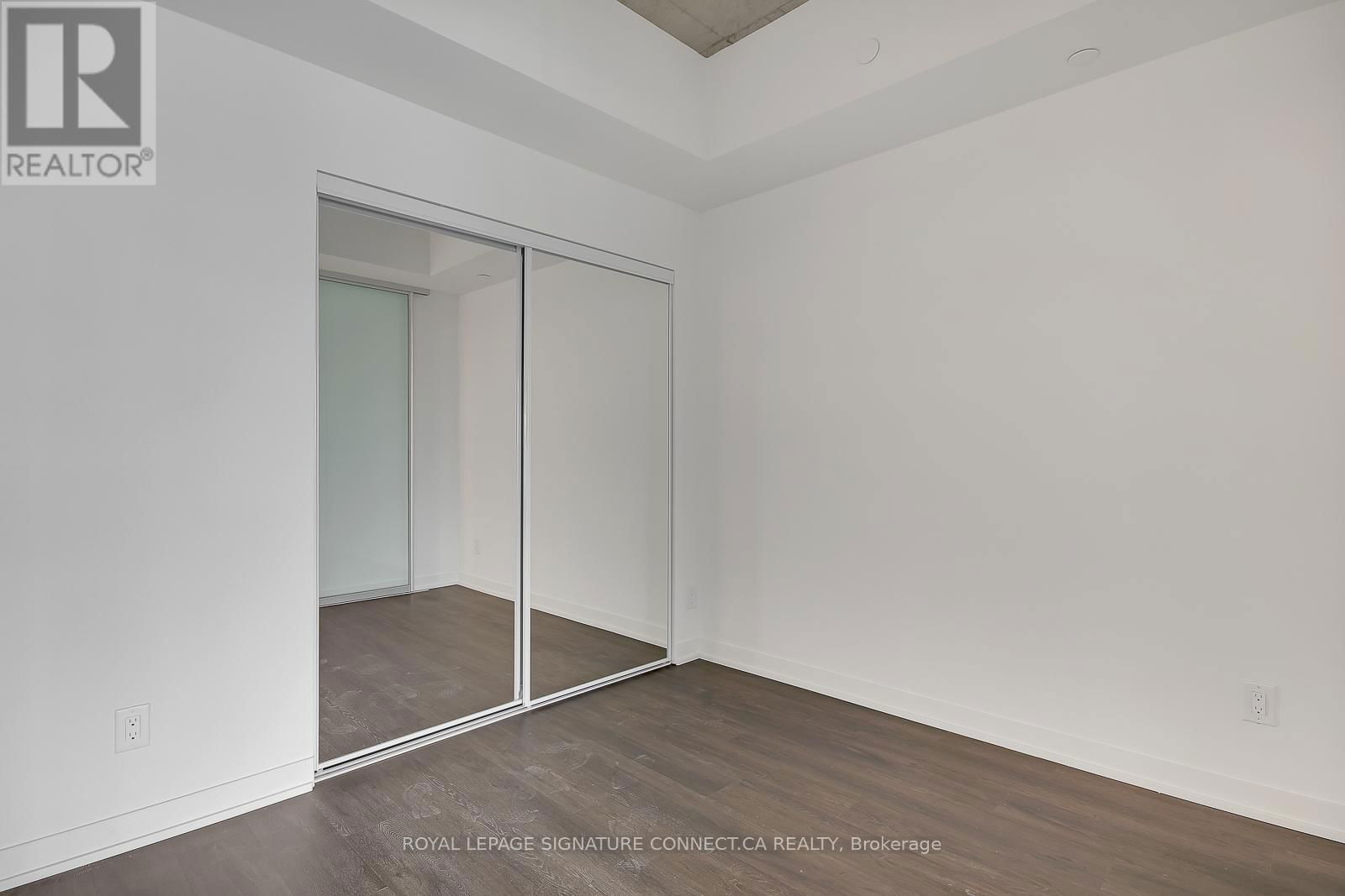 519 - 1808 ST CLAIR AVENUE WEST Image 13