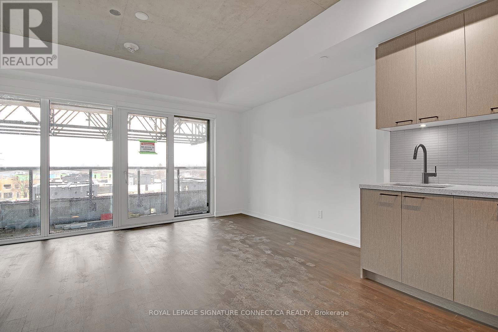 519 - 1808 ST CLAIR AVENUE WEST Image 17