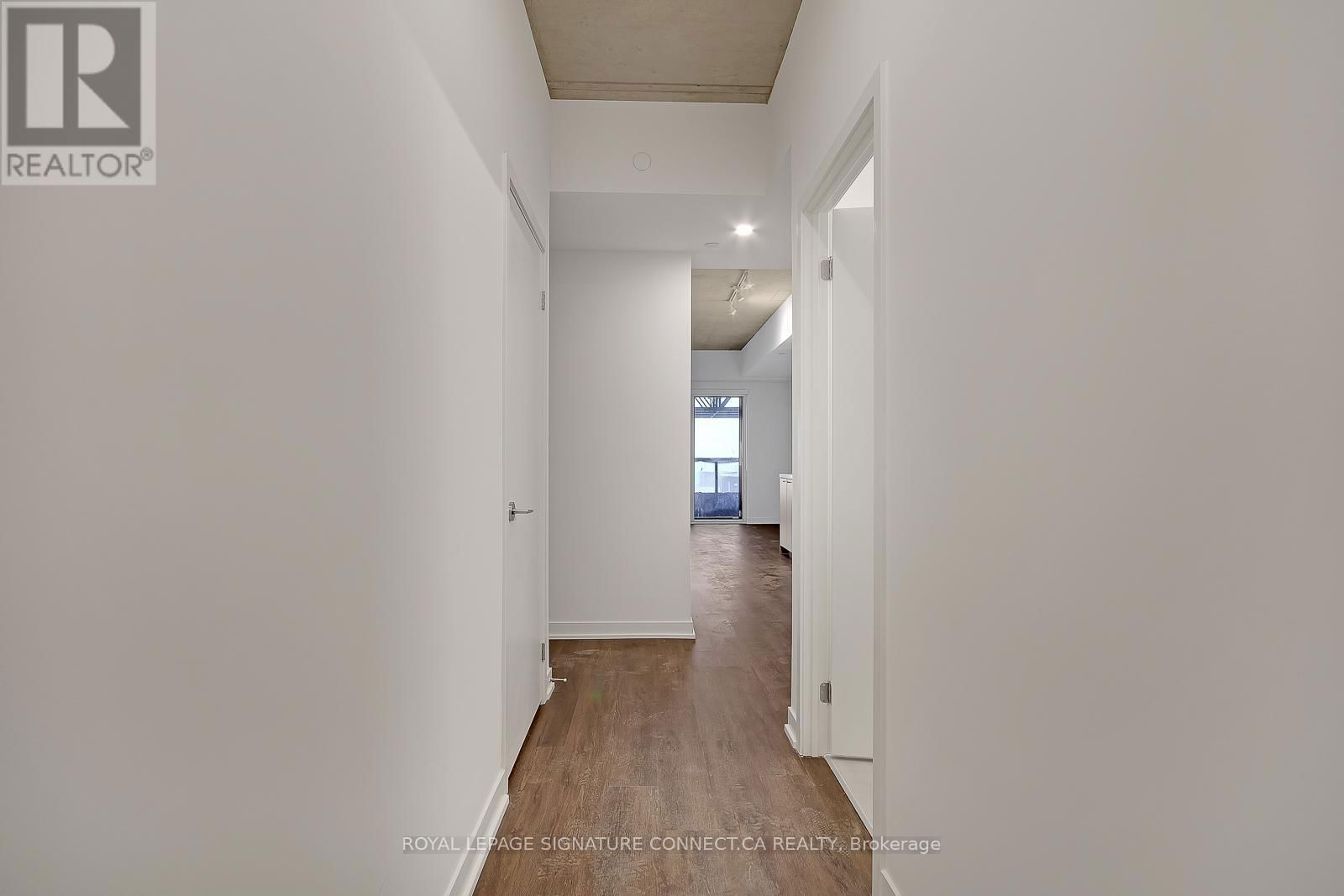 519 - 1808 ST CLAIR AVENUE WEST Image 2