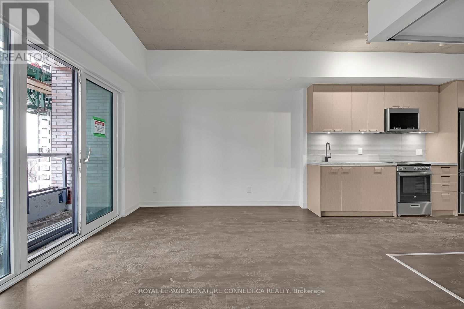 519 - 1808 ST CLAIR AVENUE WEST Image 24