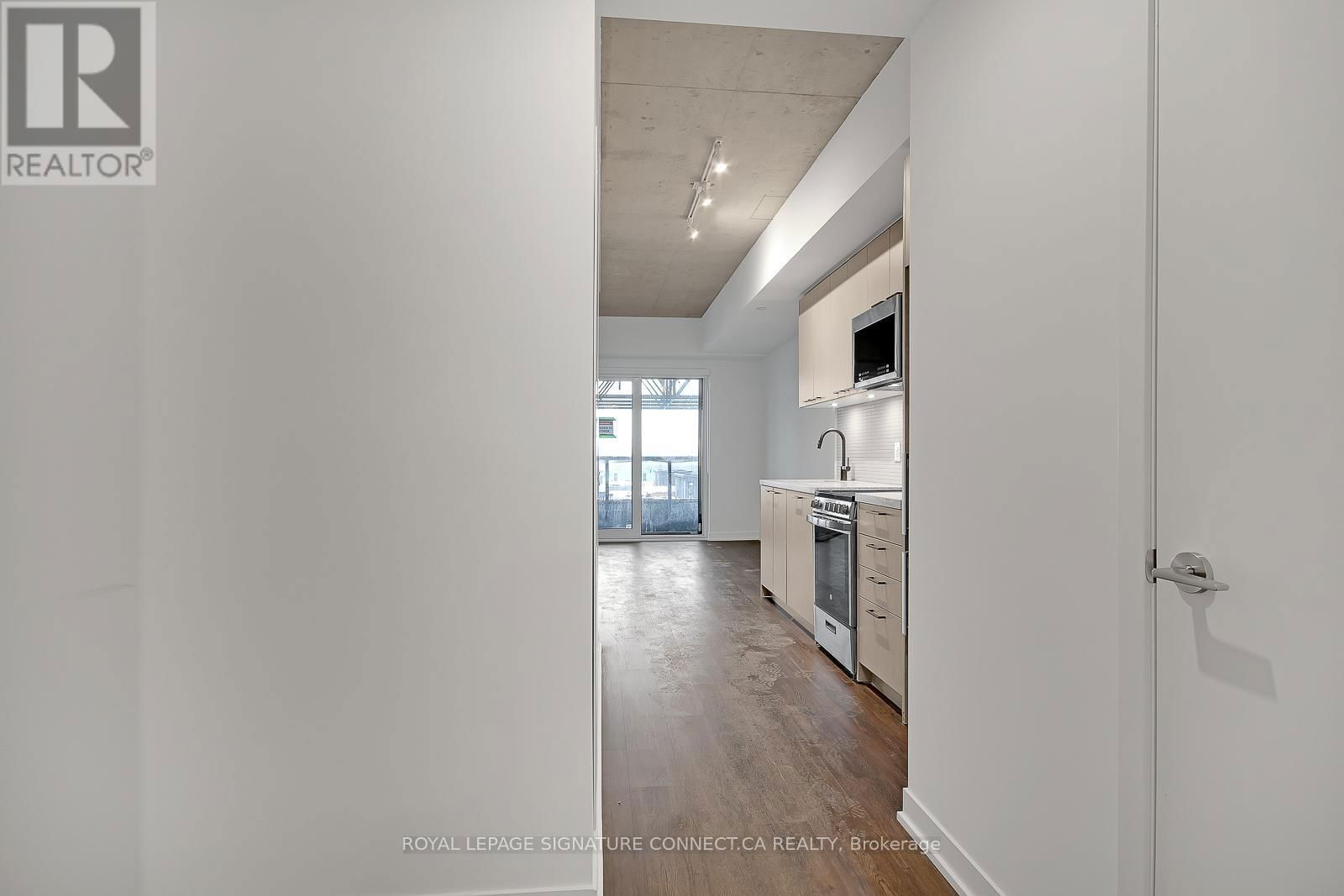 519 - 1808 ST CLAIR AVENUE WEST Image 5