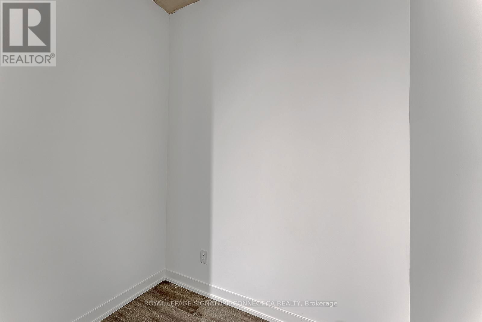 519 - 1808 ST CLAIR AVENUE WEST Image 7