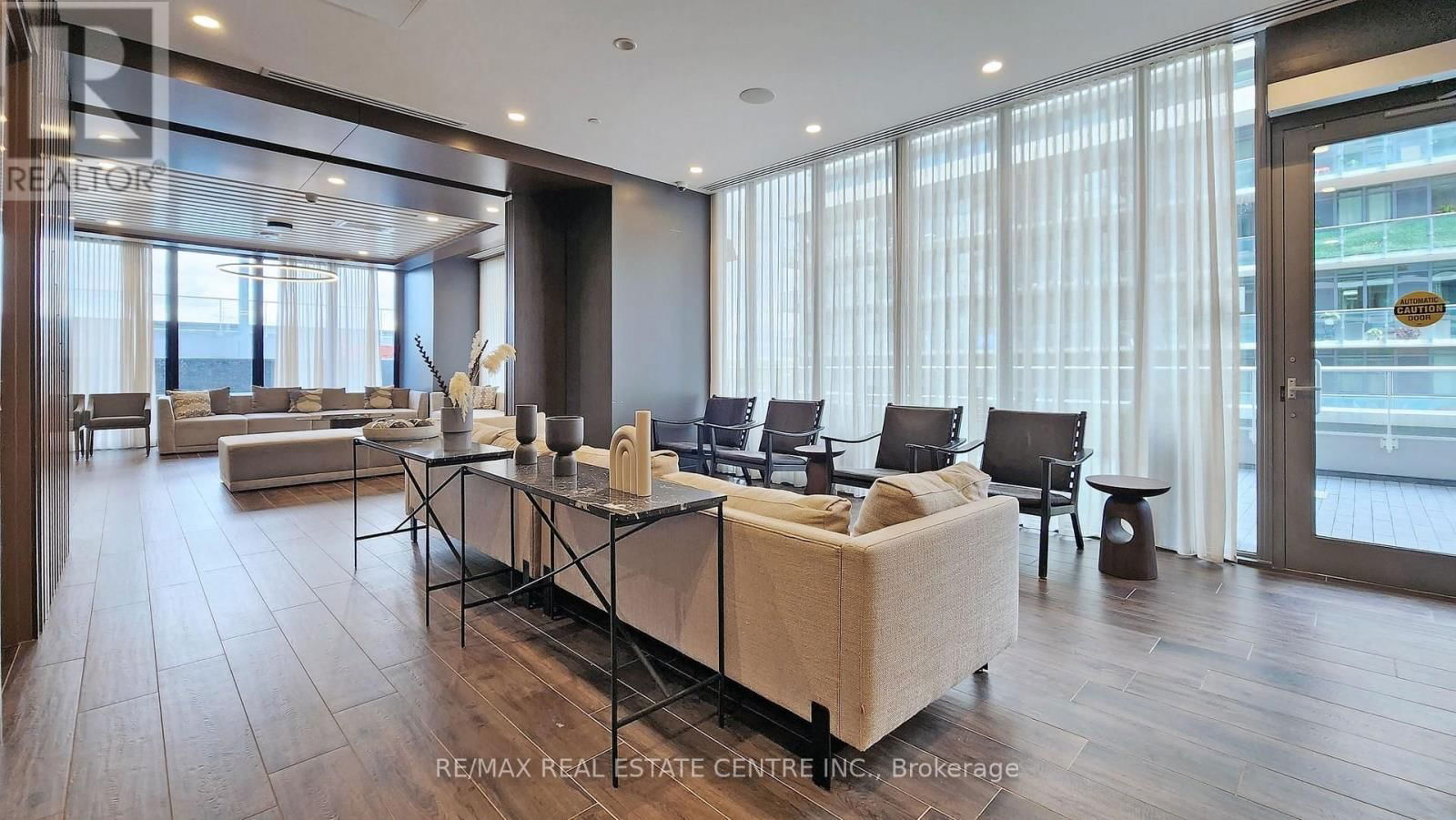 703 - 70 ANNIE CRAIG DRIVE Image 24