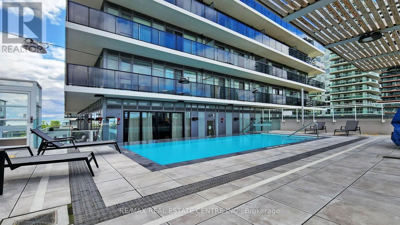 703 - 70 ANNIE CRAIG DRIVE Image 30
