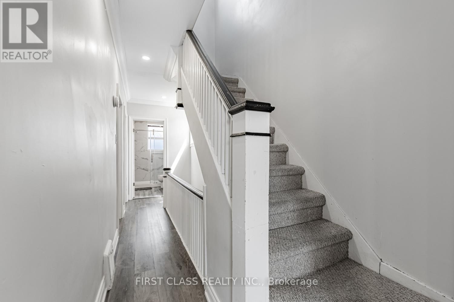 1113 DUFFERIN STREET Image 12