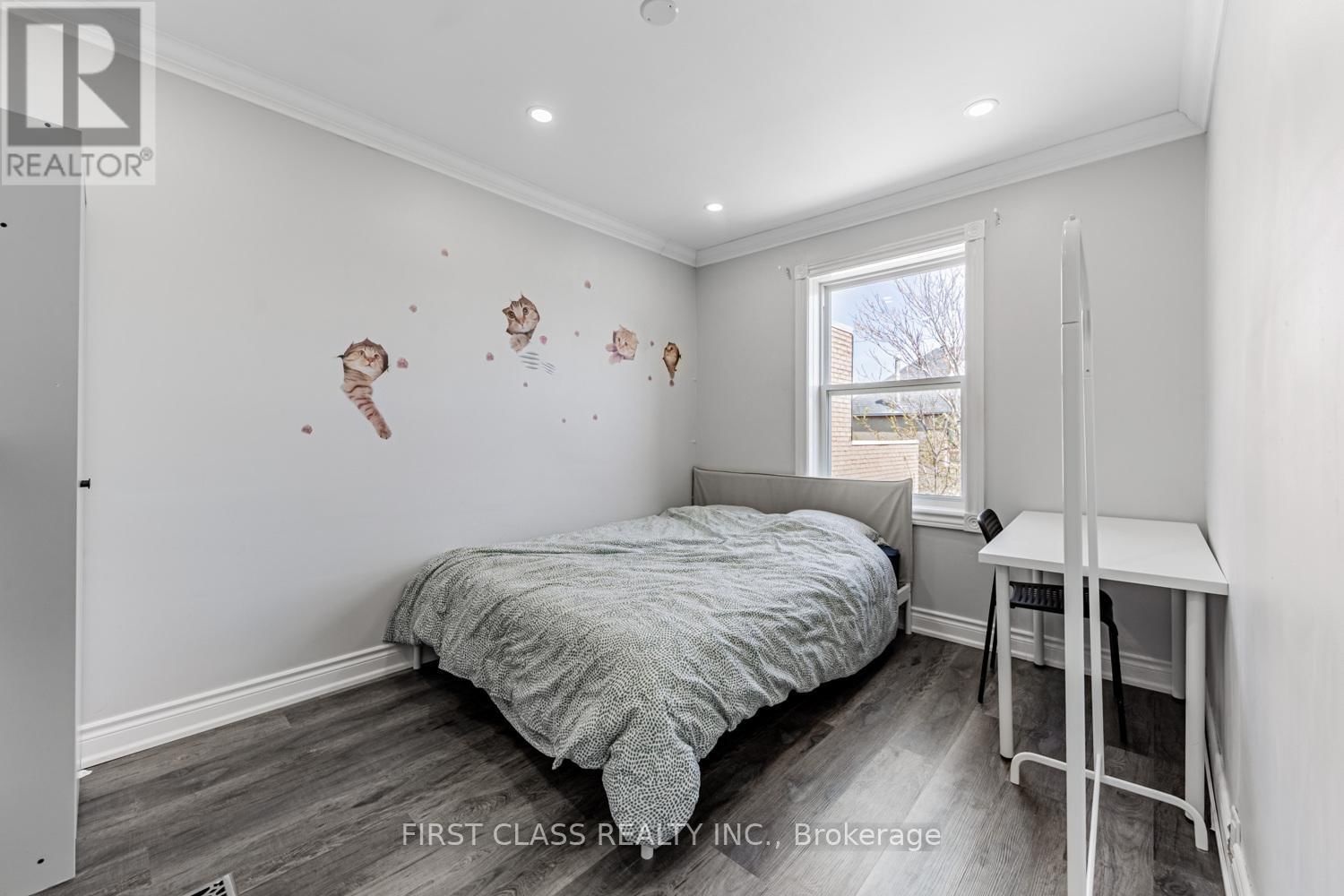1113 DUFFERIN STREET Image 14