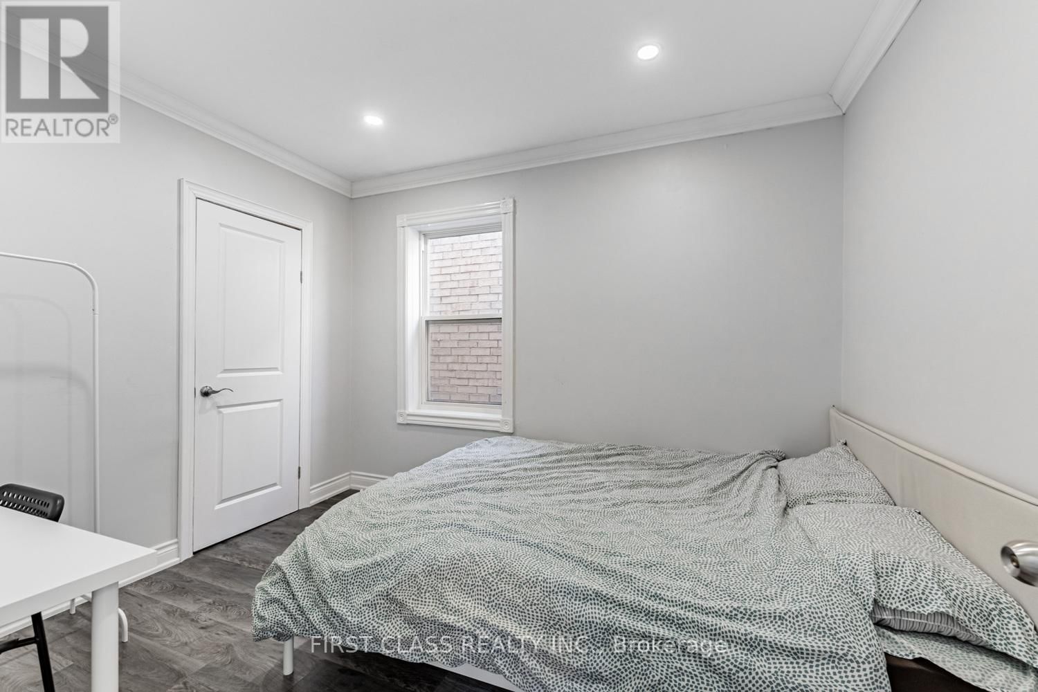 1113 DUFFERIN STREET Image 16