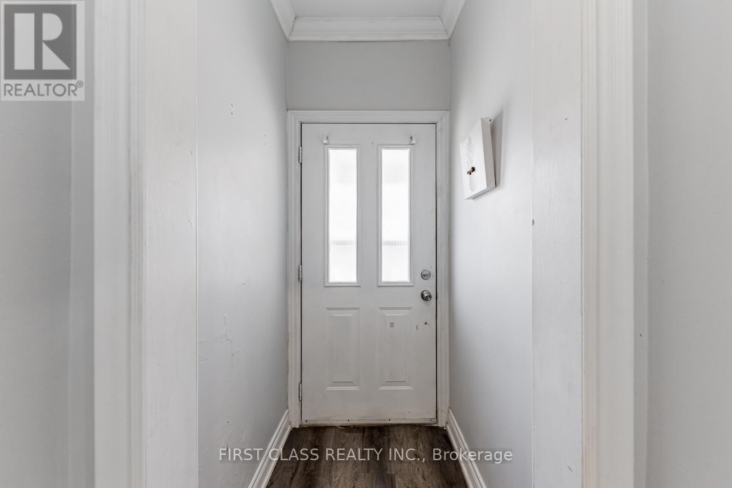 1113 DUFFERIN STREET Image 3