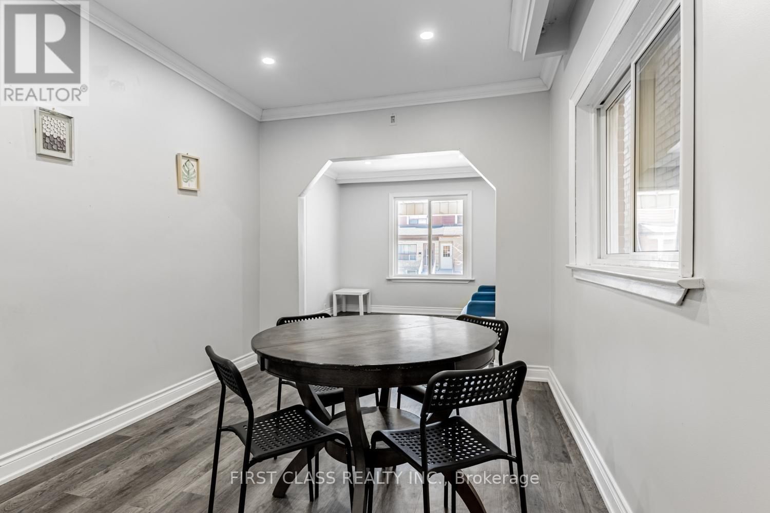 1113 DUFFERIN STREET Image 7