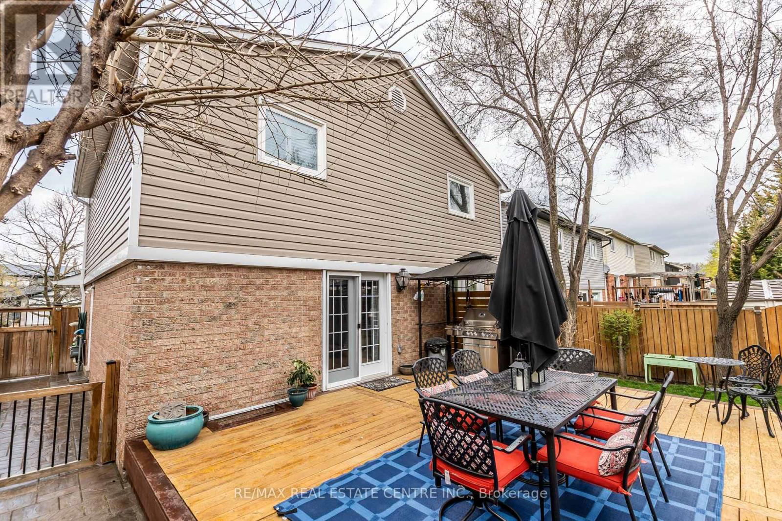 481 BELL STREET Image 37