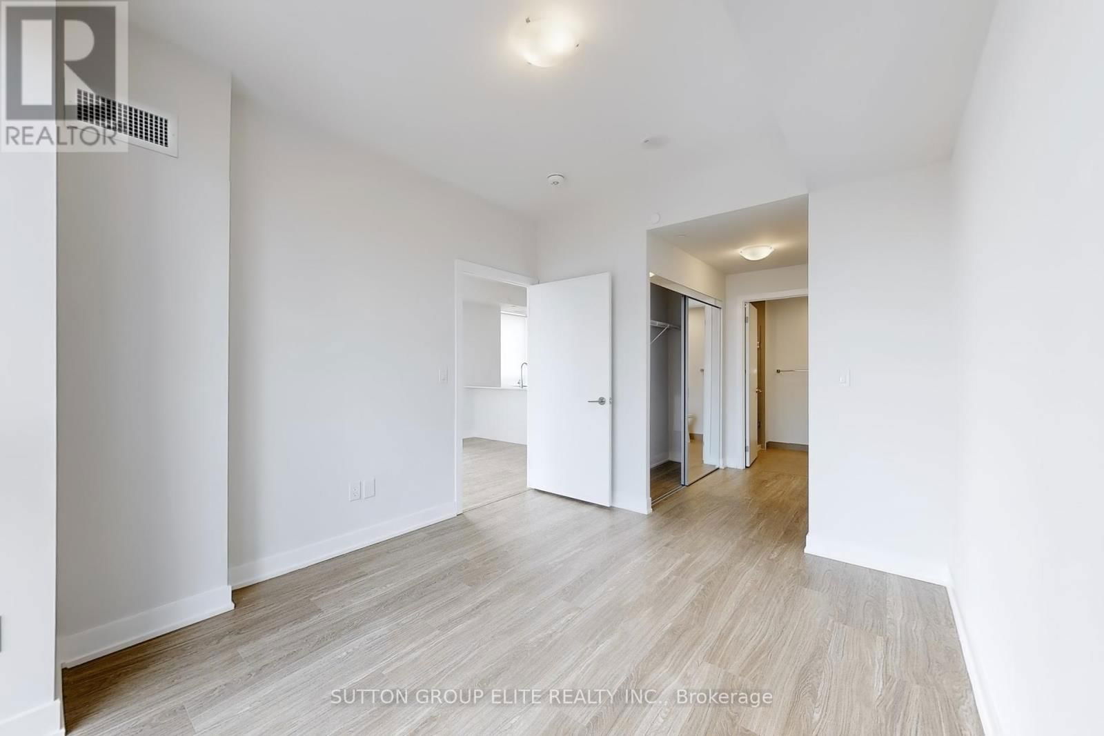 2906 - 430 SQUARE ONE DRIVE Image 15