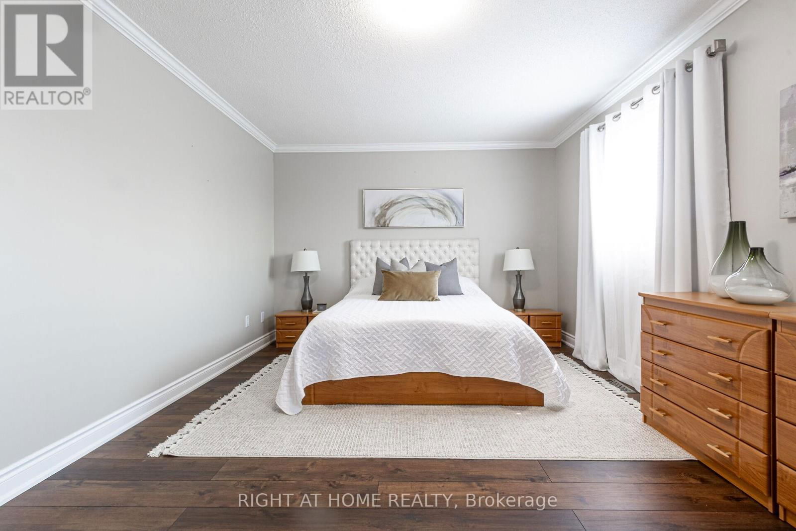 4302 HIGHGATE CRESCENT Image 28