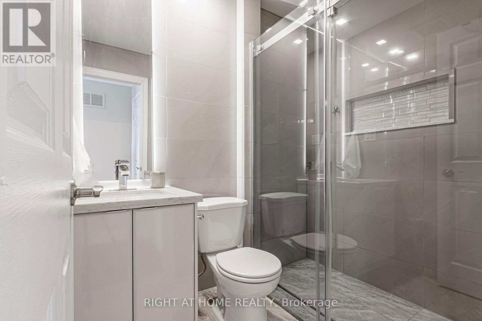 4302 HIGHGATE CRESCENT Image 30