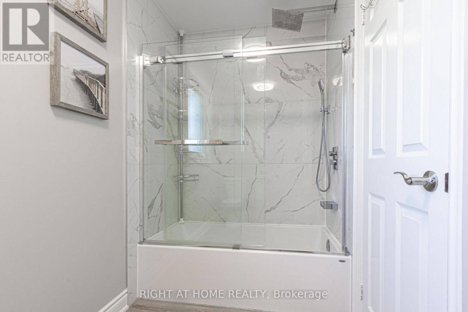 4302 HIGHGATE CRESCENT Image 35