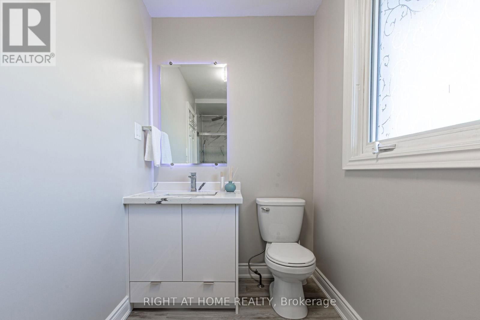 4302 HIGHGATE CRESCENT Image 36