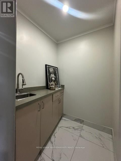 7 - 1080 TRISTAR DRIVE Image 12