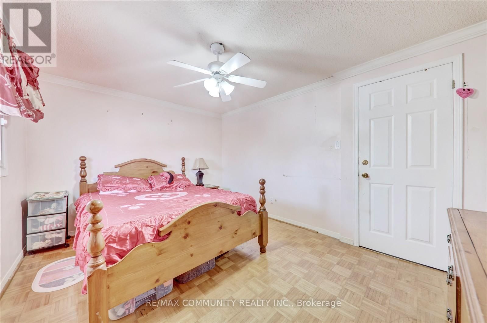 39 AUTUMN GLEN CIRCLE Image 21