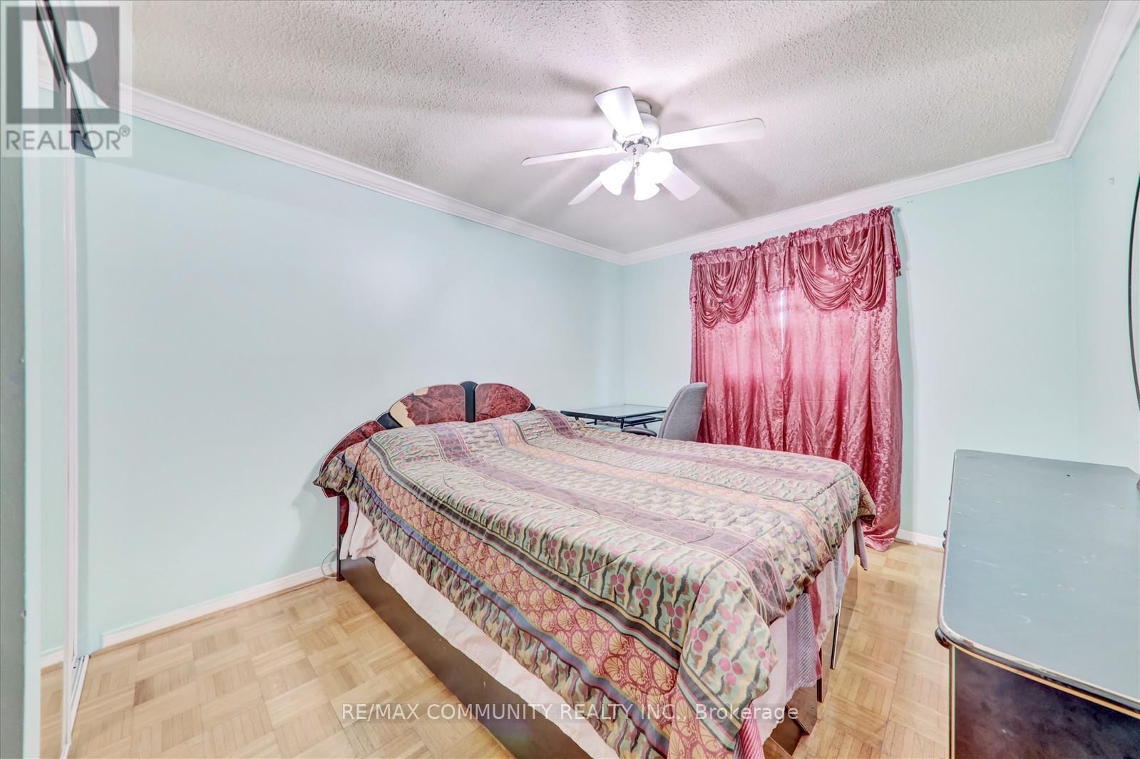 39 AUTUMN GLEN CIRCLE Image 22