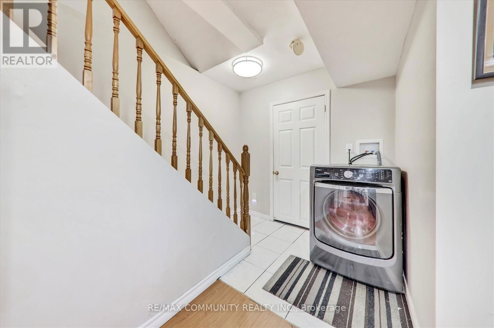 39 AUTUMN GLEN CIRCLE Image 24