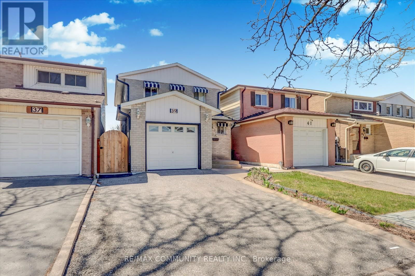 39 AUTUMN GLEN CIRCLE Image 3
