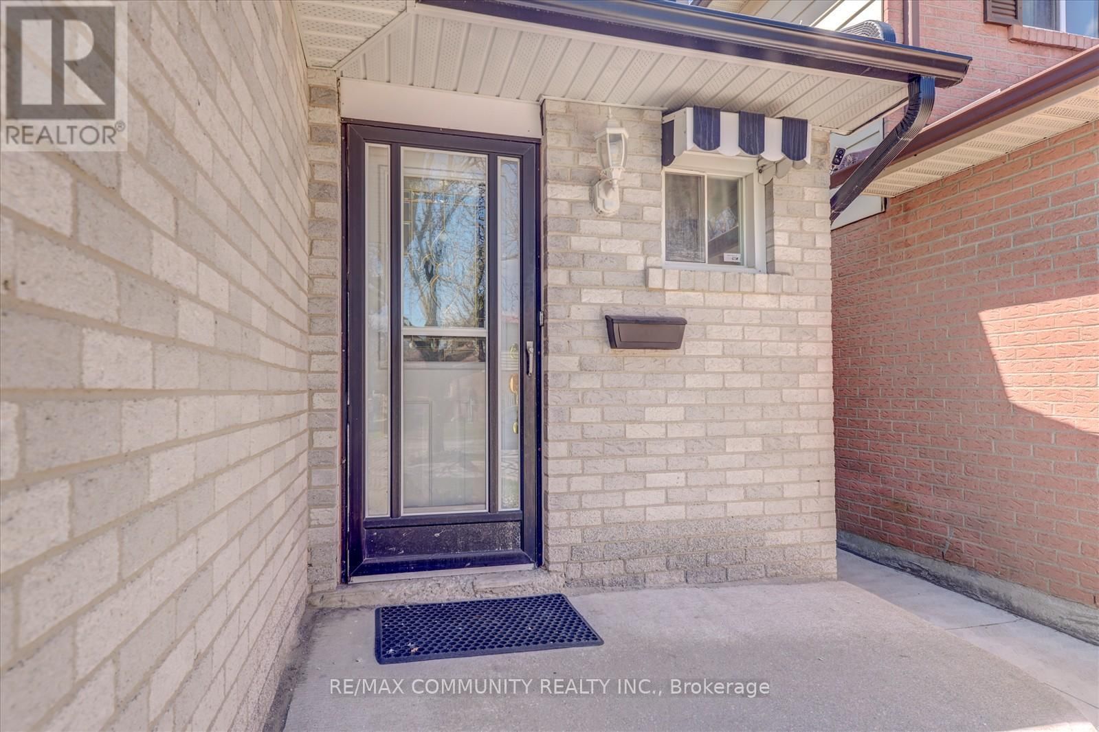 39 AUTUMN GLEN CIRCLE Image 4