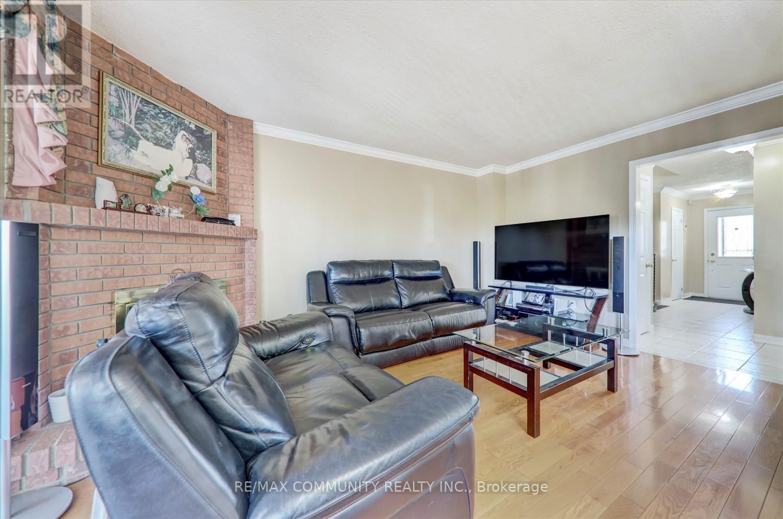 39 AUTUMN GLEN CIRCLE Image 9