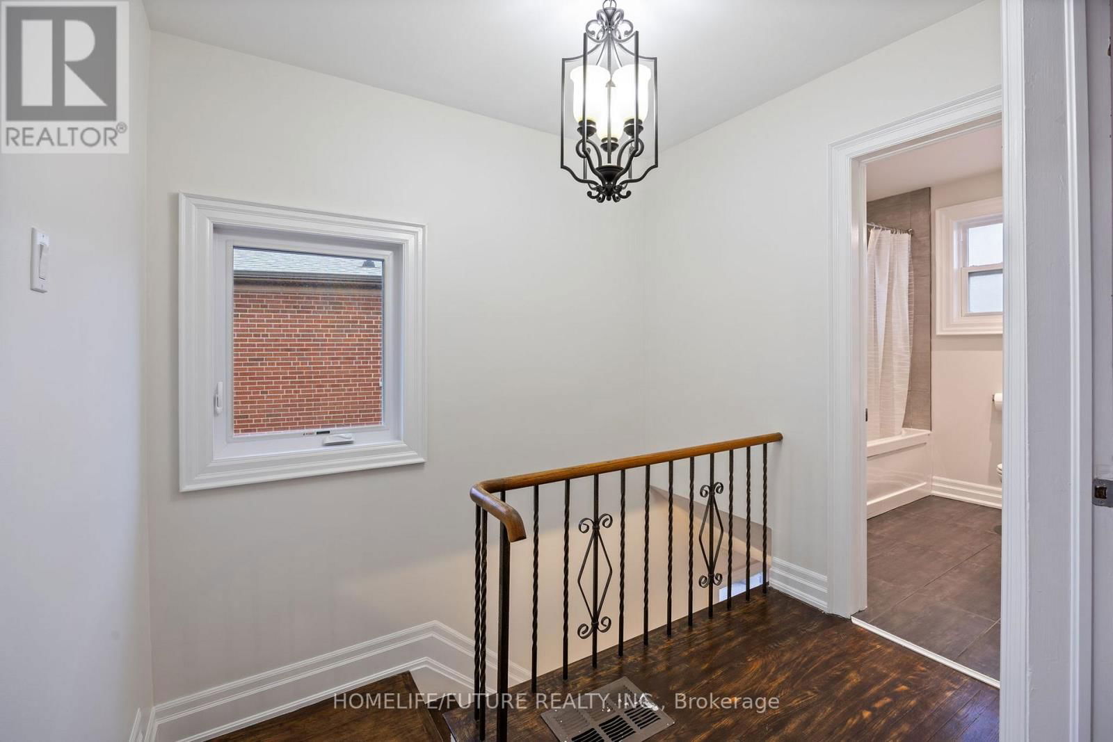 71 HAGAR AVENUE Image 18