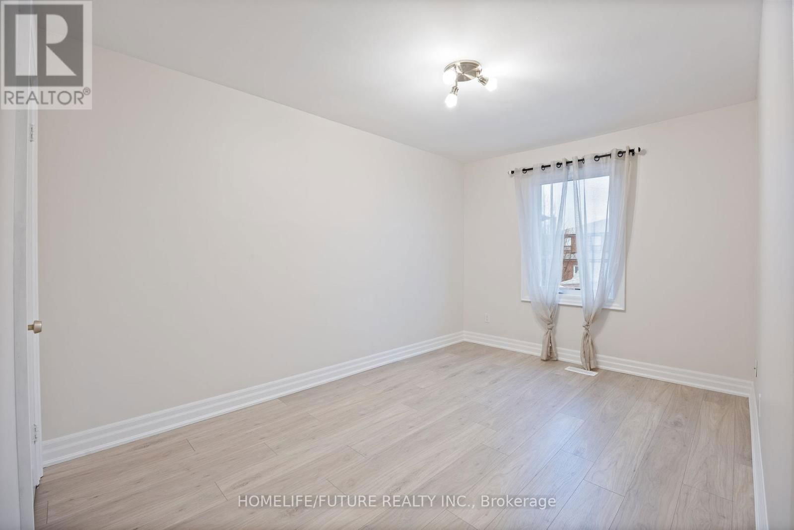 71 HAGAR AVENUE Image 22