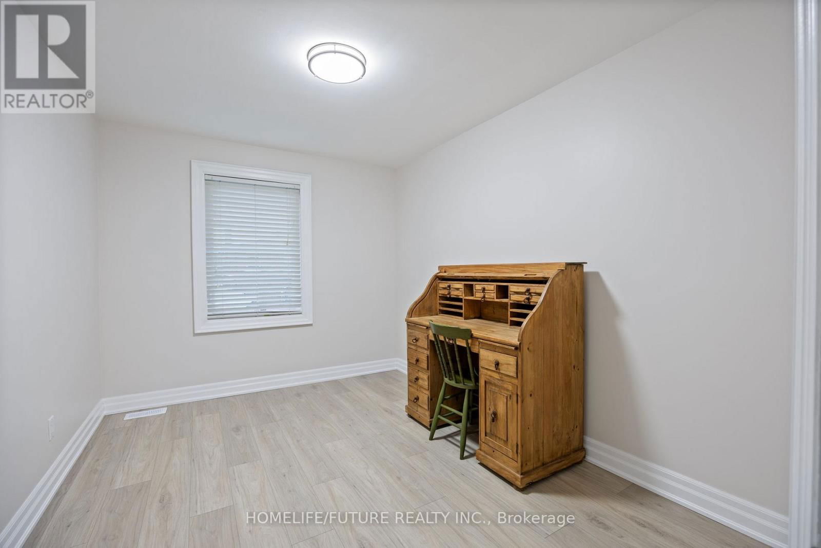 71 HAGAR AVENUE Image 24