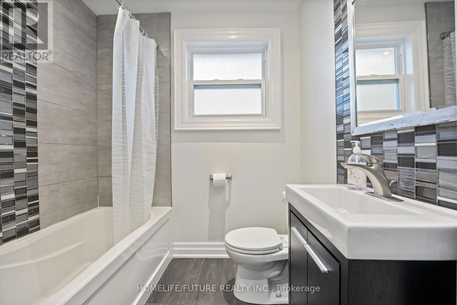 71 HAGAR AVENUE Image 25