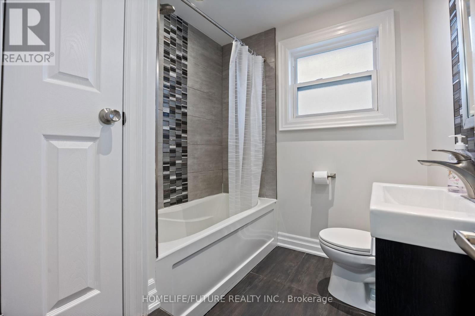 71 HAGAR AVENUE Image 26