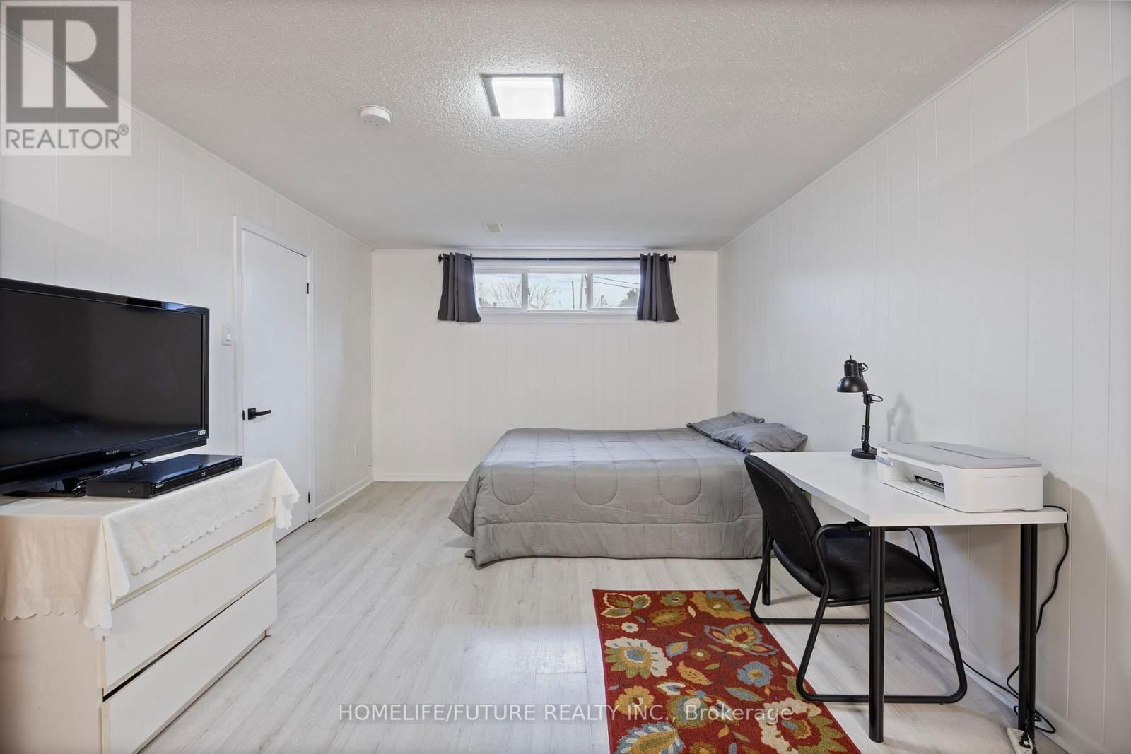 71 HAGAR AVENUE Image 31