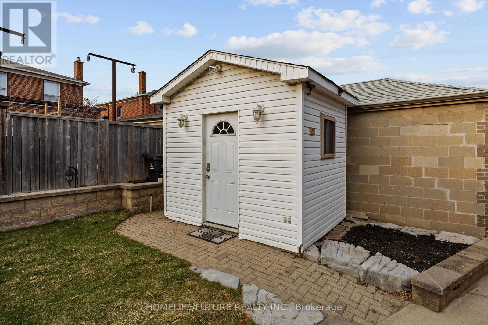 71 HAGAR AVENUE Image 40