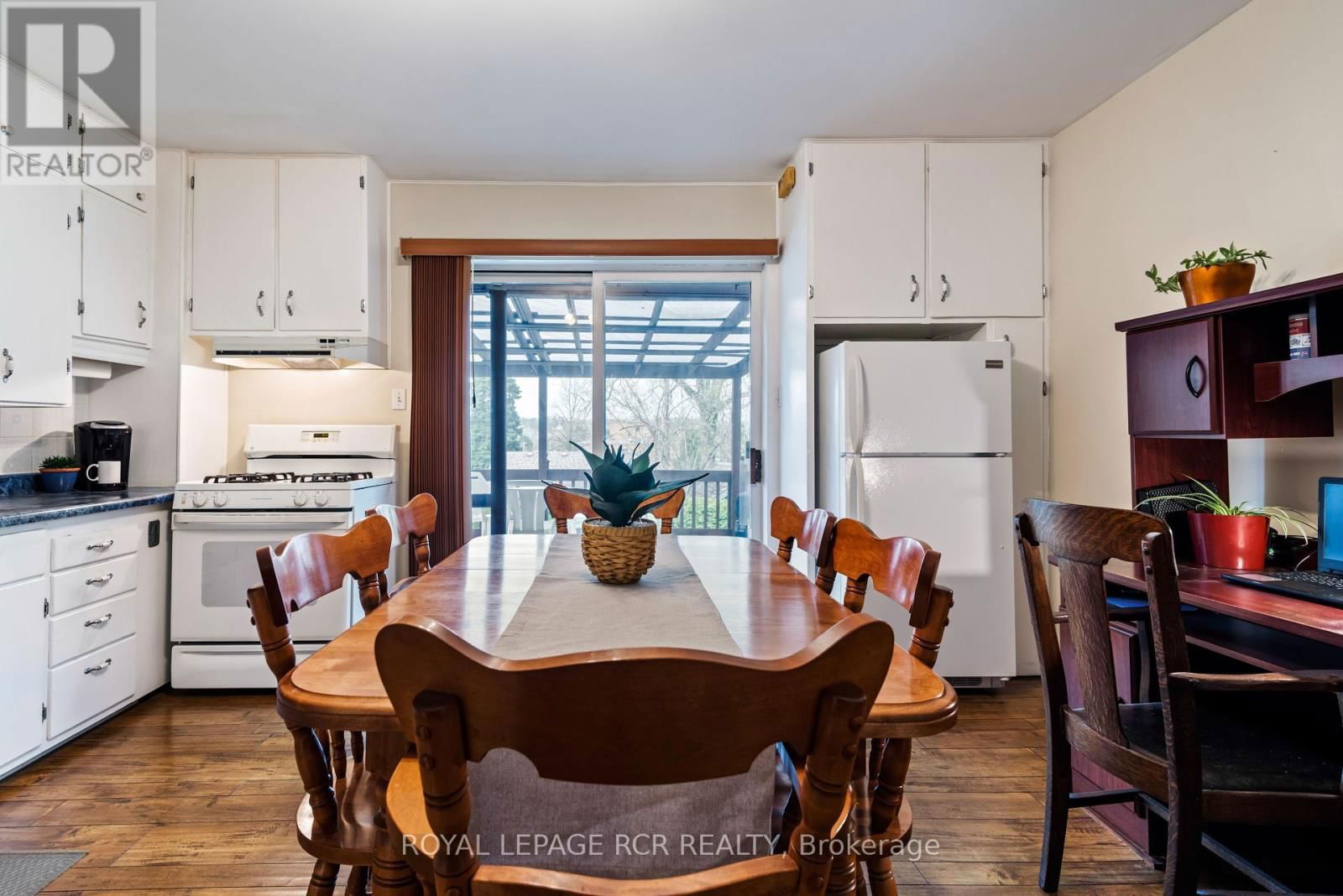 38 SECOND AVENUE Image 12