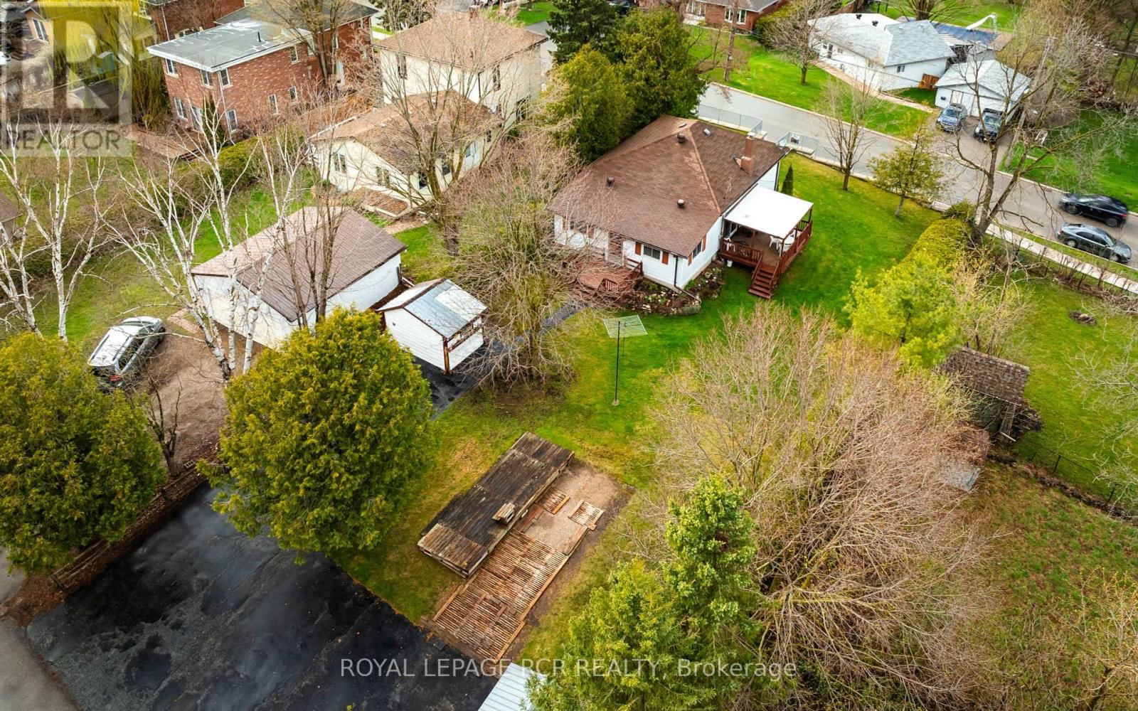 38 SECOND AVENUE Image 34