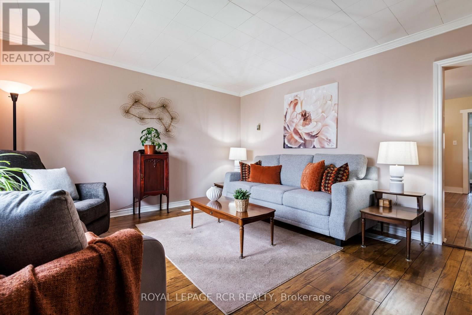 38 SECOND AVENUE Image 9