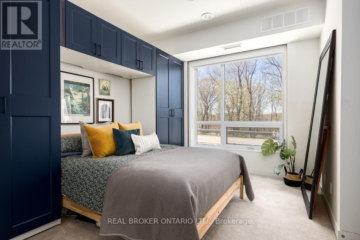 104 - 10 WILBY CRESCENT Image 4