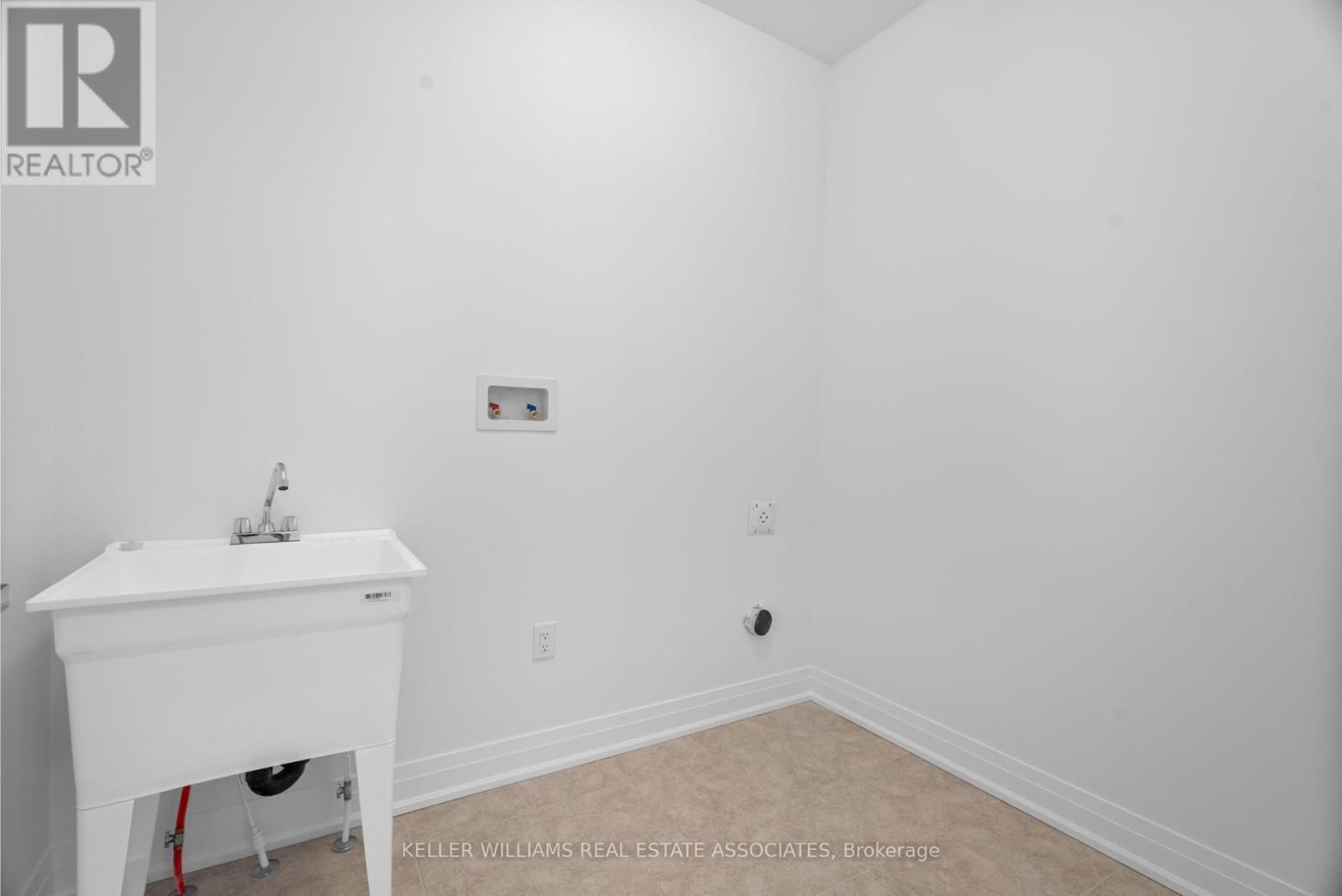 14 ASTER WOODS DRIVE Image 24