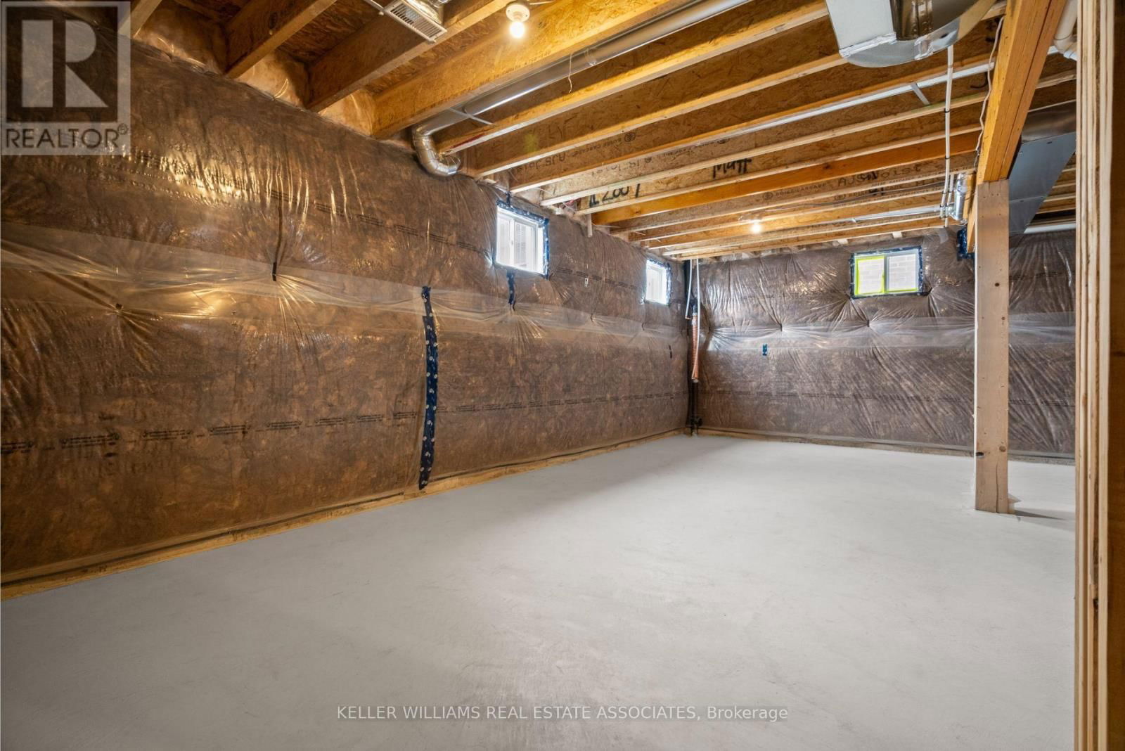 14 ASTER WOODS DRIVE Image 32