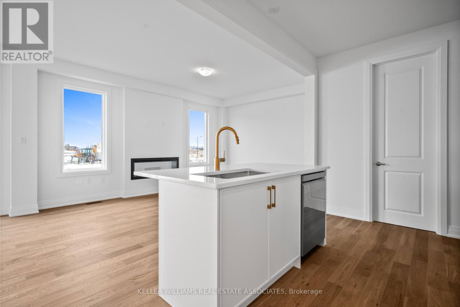 14 ASTER WOODS DRIVE Image 7