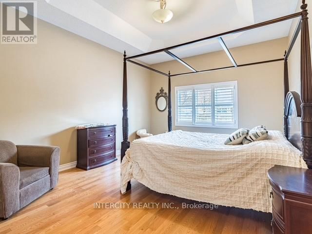 35 FONTAINEBLEU ROAD Image 14